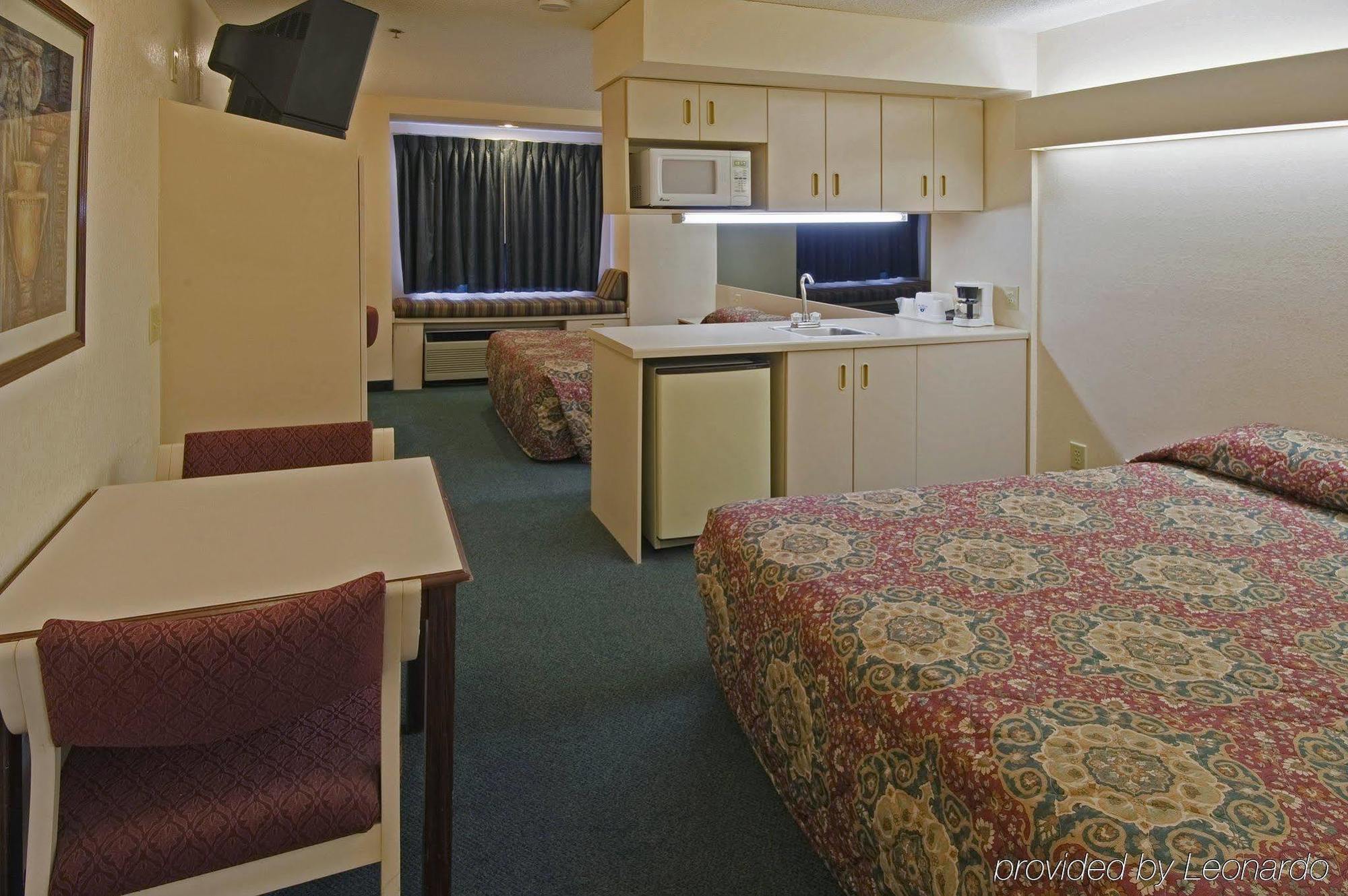 America'S Best Value Inn & Suites-Мак-Доно Экстерьер фото